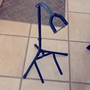 Guitar stand